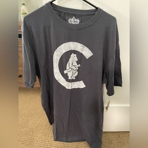 NWT Cubs shirt Men’s